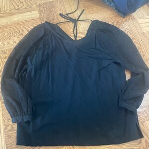 Loft size small black top